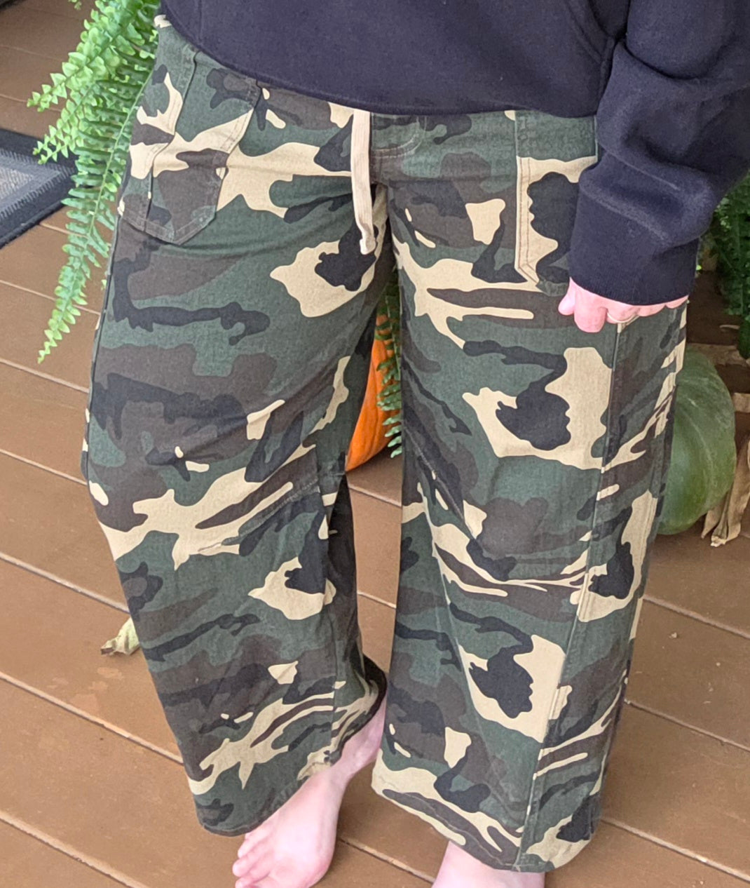 RISEN SLOUCHY BARREL CAMO JEANS