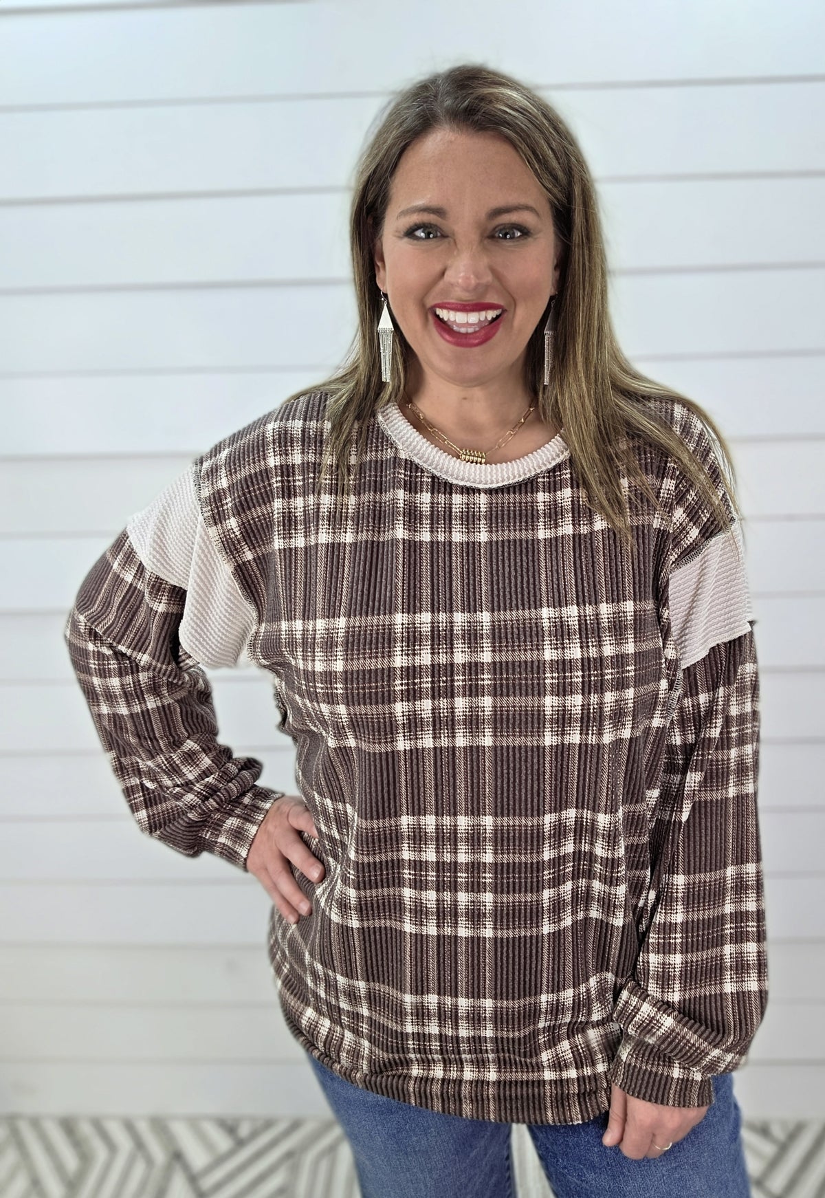 BROWN PLAID RAISED RIBBED KNIT TOP