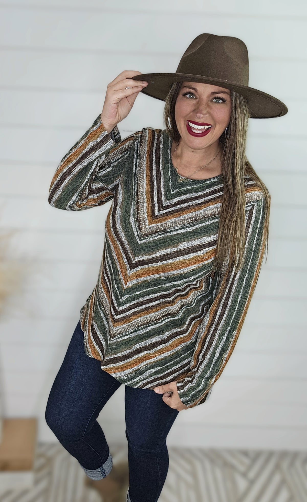 MULTI COLOR V STRIPED KNIT TOP