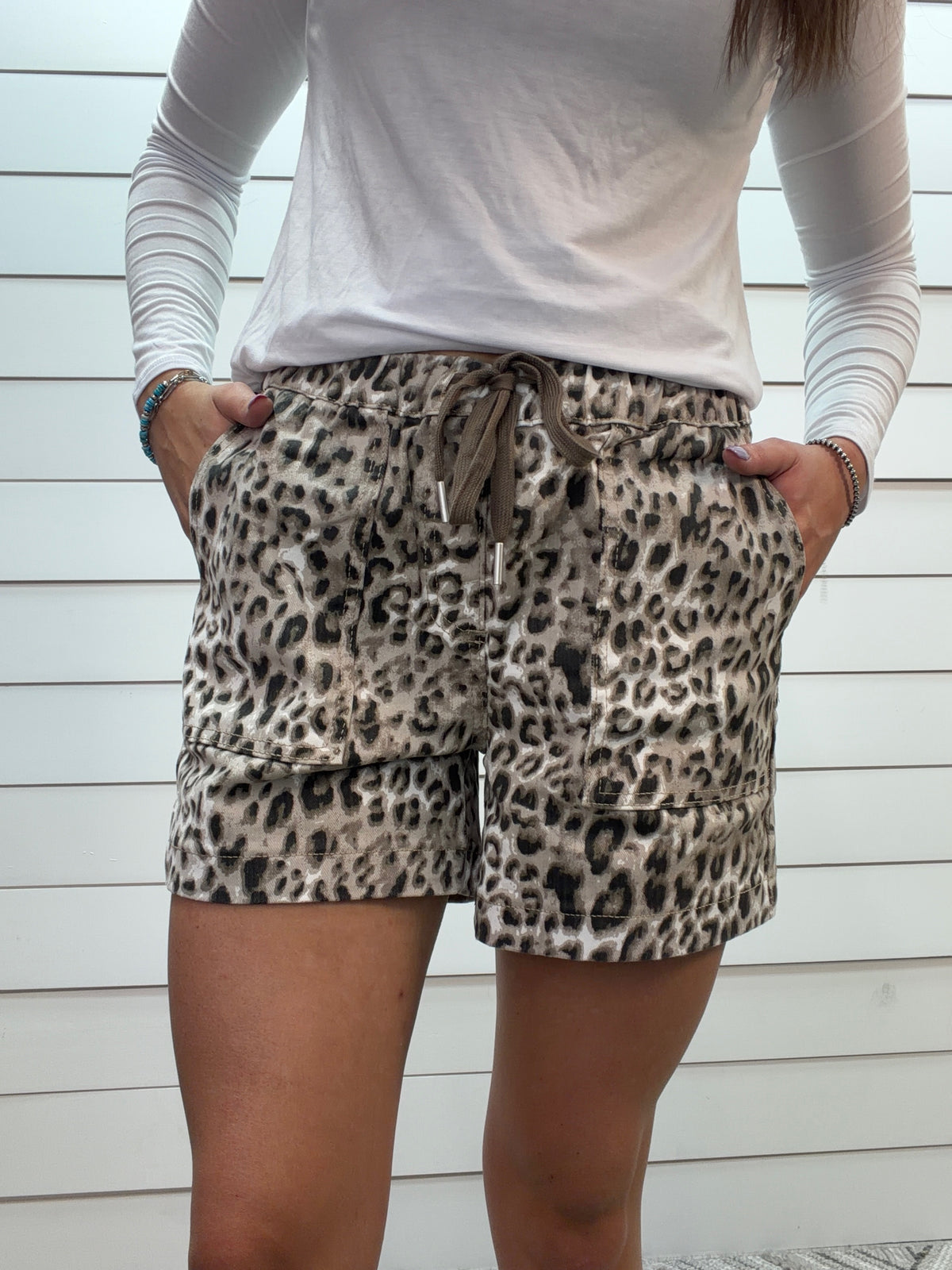 YMI JOGGER SHORT - LEOPARD