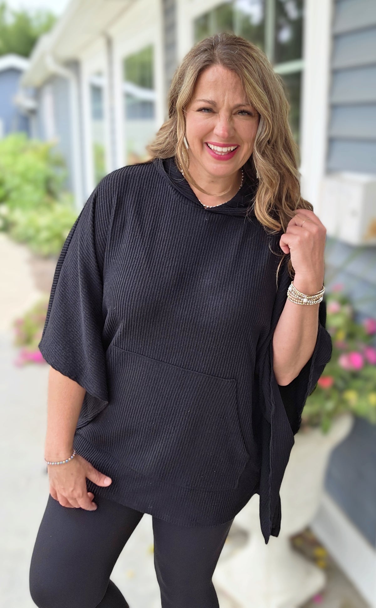 DEAR SCARLETT HORIZON PONCHO HOODIE - BLACK