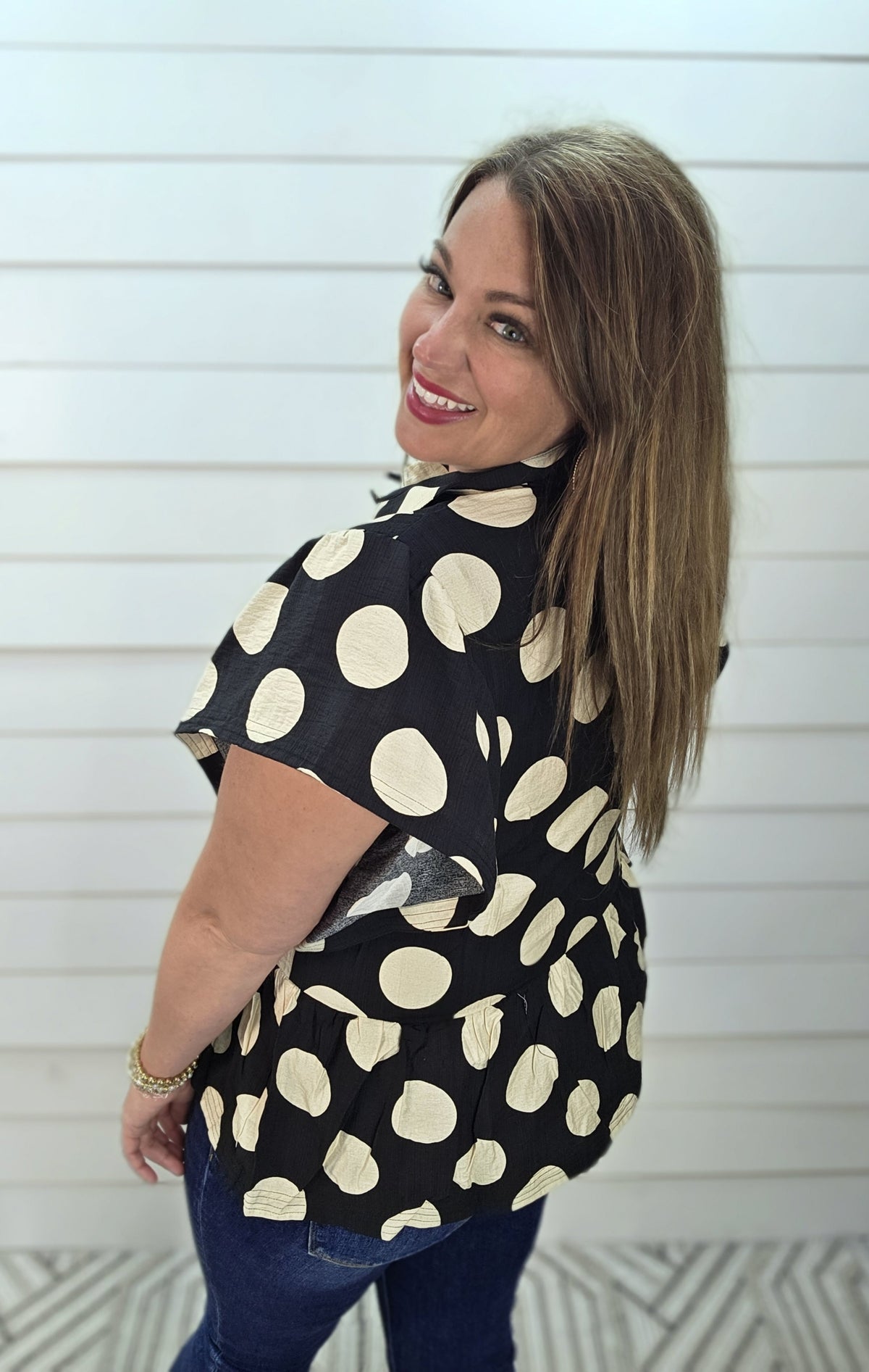 BLACK POLKADOT WOVEN TOP W/ RUFFLE HEM