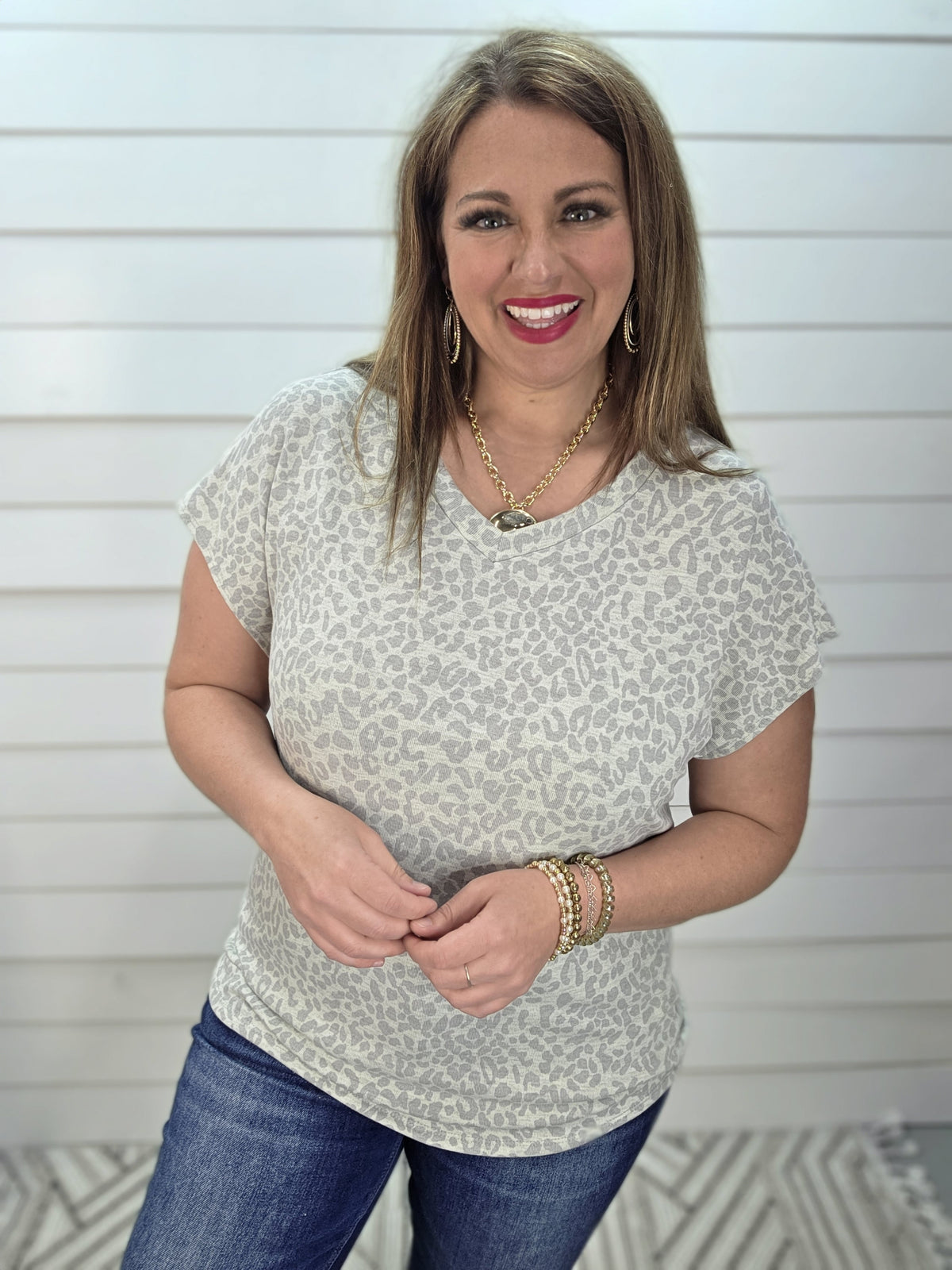 SILVER PETITE LEOPARD V NECK KNIT TOP