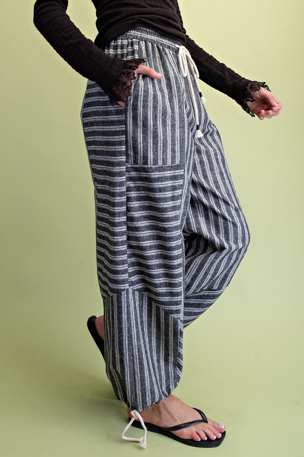 CHARCAOL STRIPED ELASTIC WAIST PANTS
