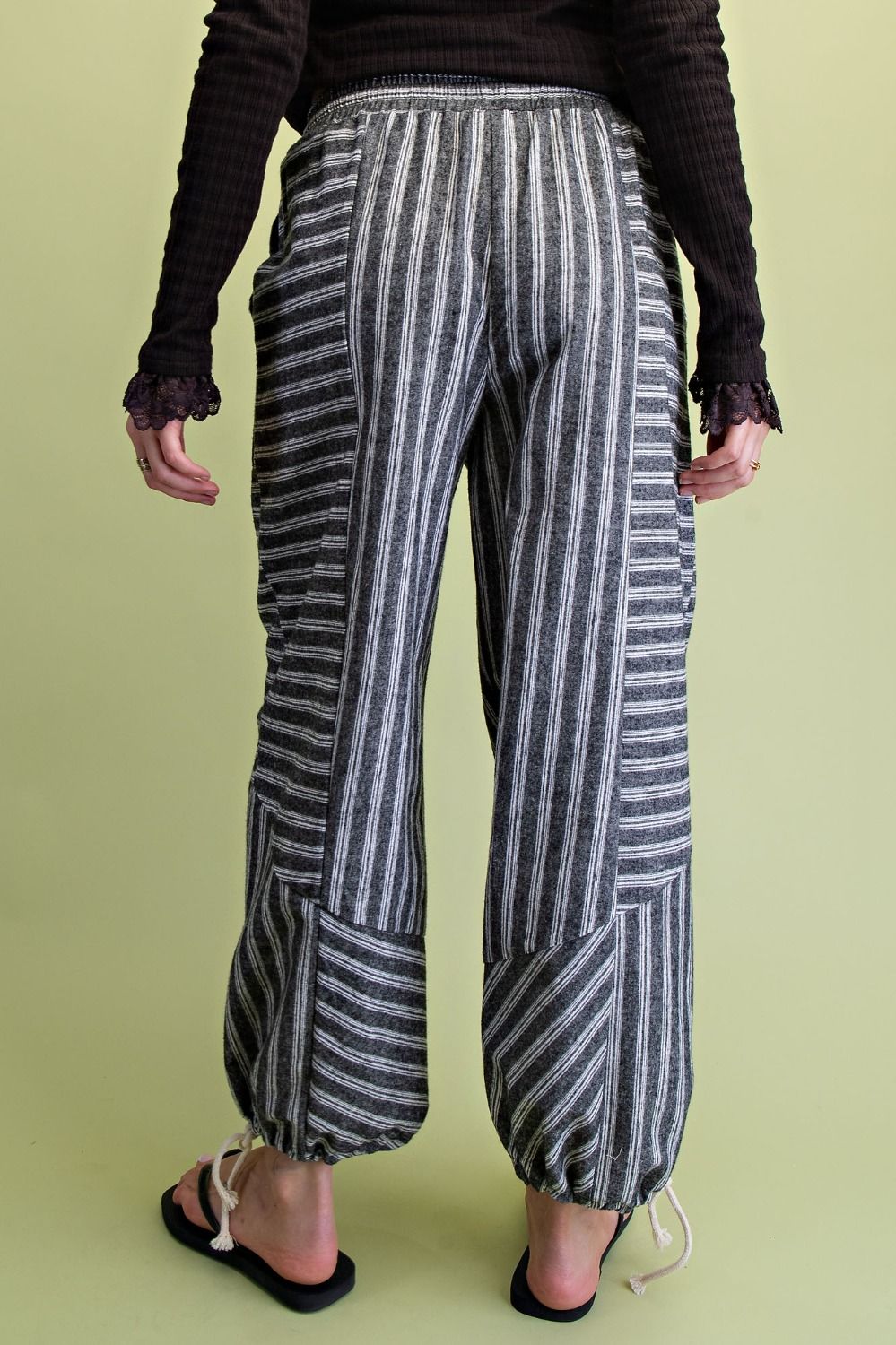 CHARCAOL STRIPED ELASTIC WAIST PANTS