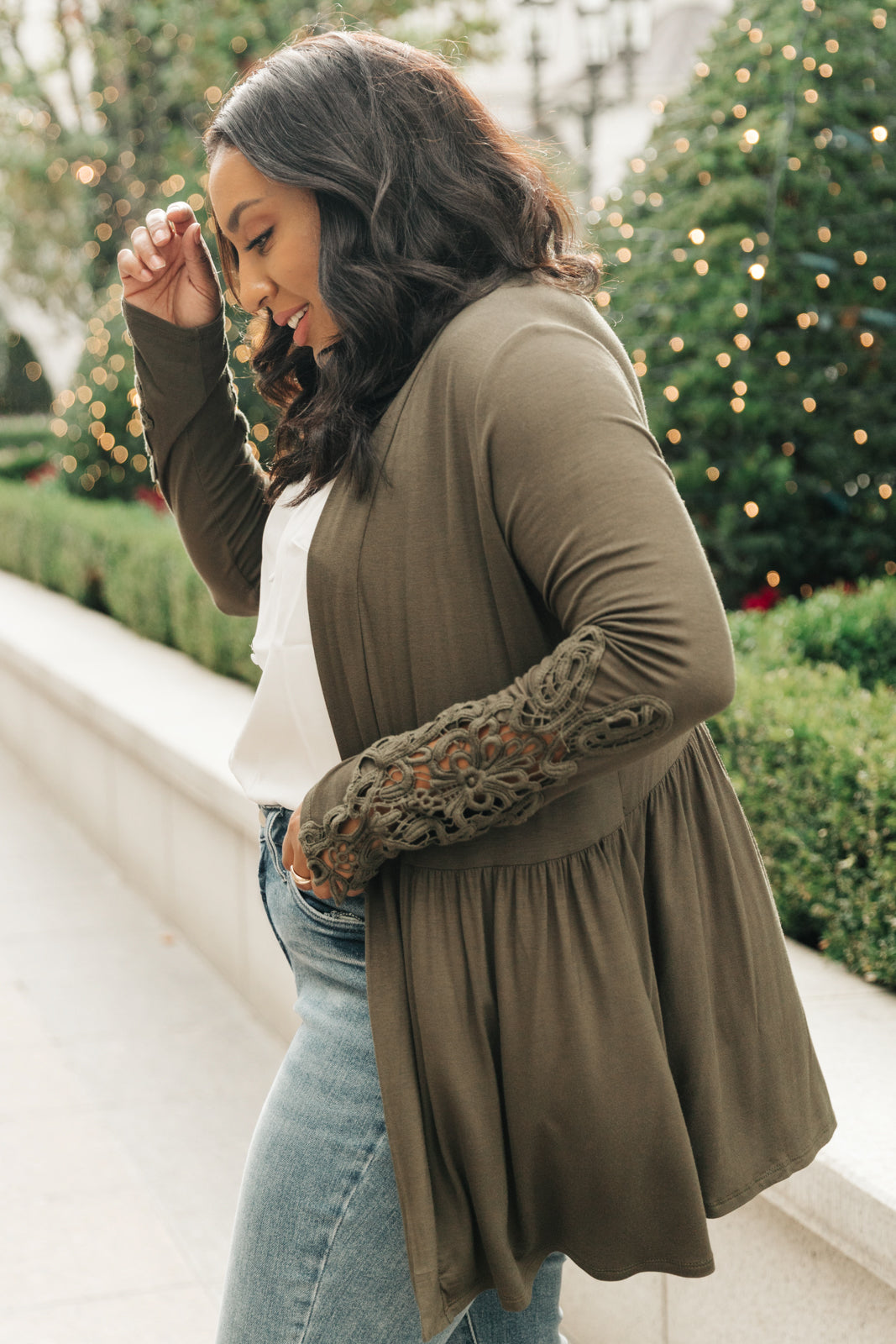 Long lace clearance cardigan outfit