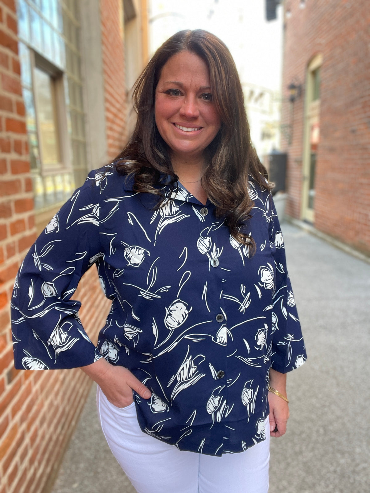 NAVY FLORAL BUTTON UP BLOUSE