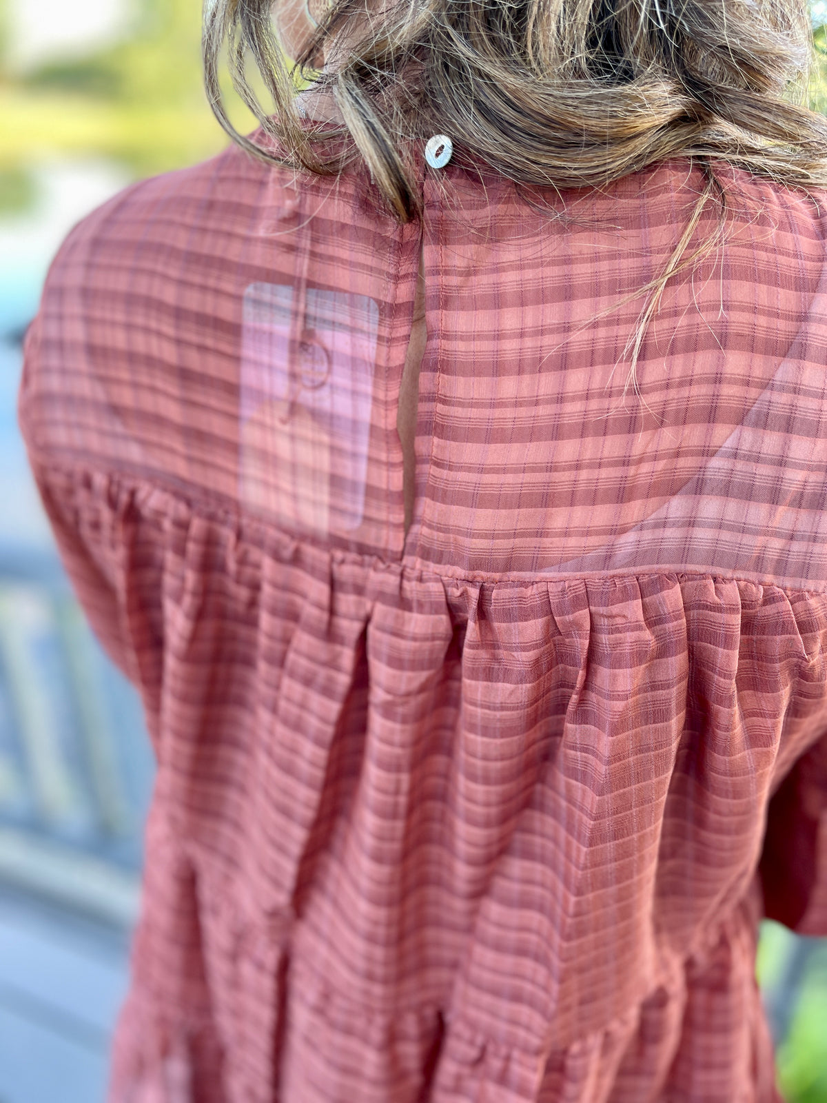 BRICK SHEER LINED WOVEN BLOUSE